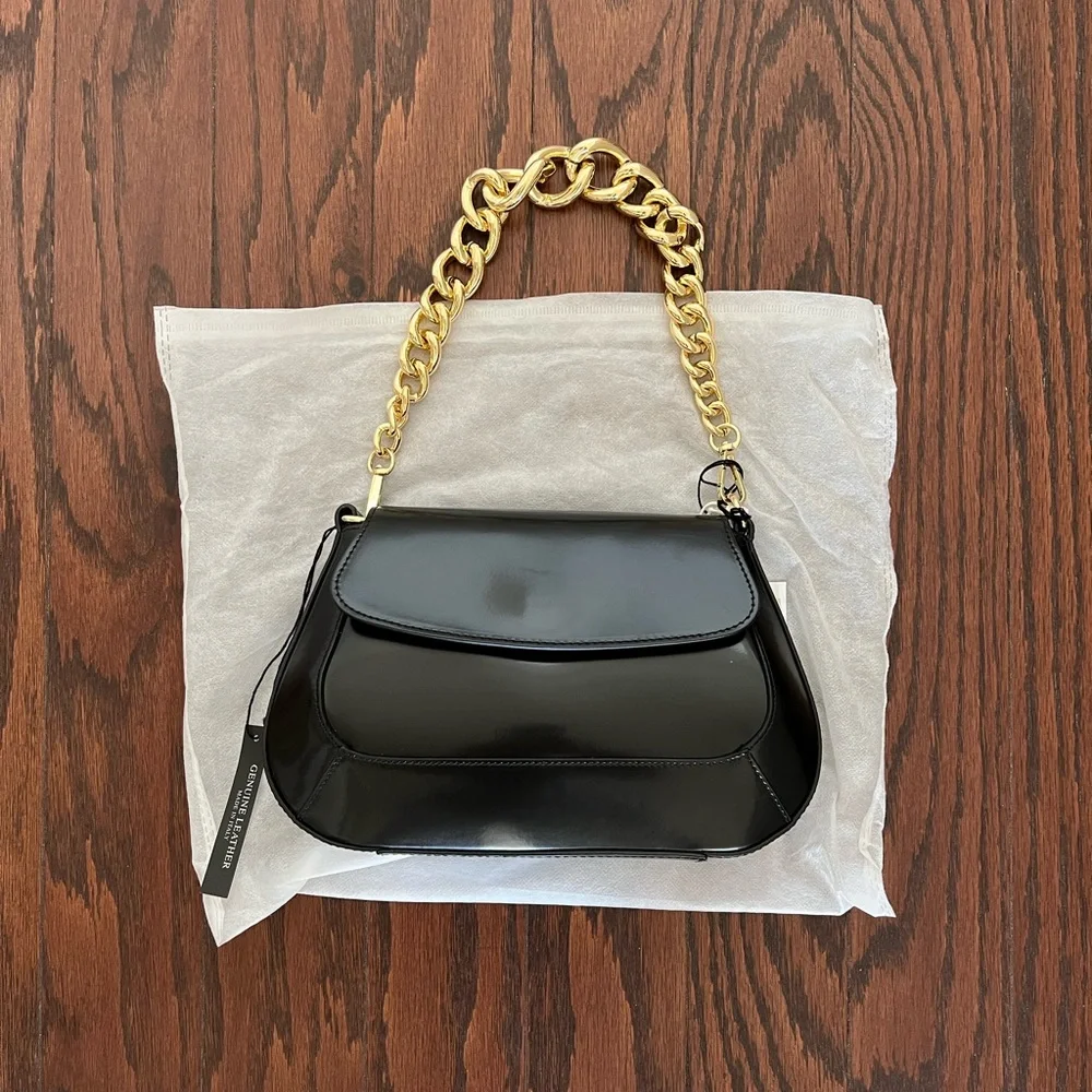 Claudia Firenze Leather Purse with Chain - Picture 1 of 6